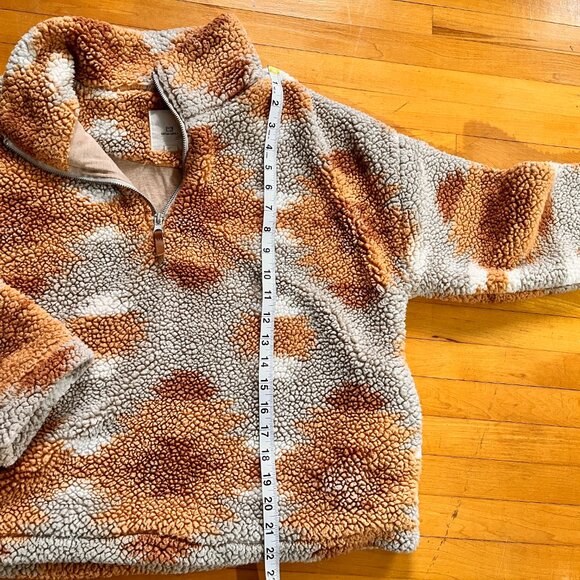 Thread + Supply Medium Pullover Fleece with pockets - Picture 5 of 13